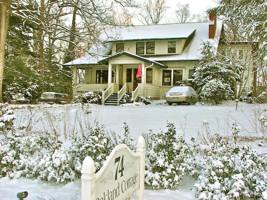 Oakland Cottage Bed And Breakfast Asheville Exterior photo